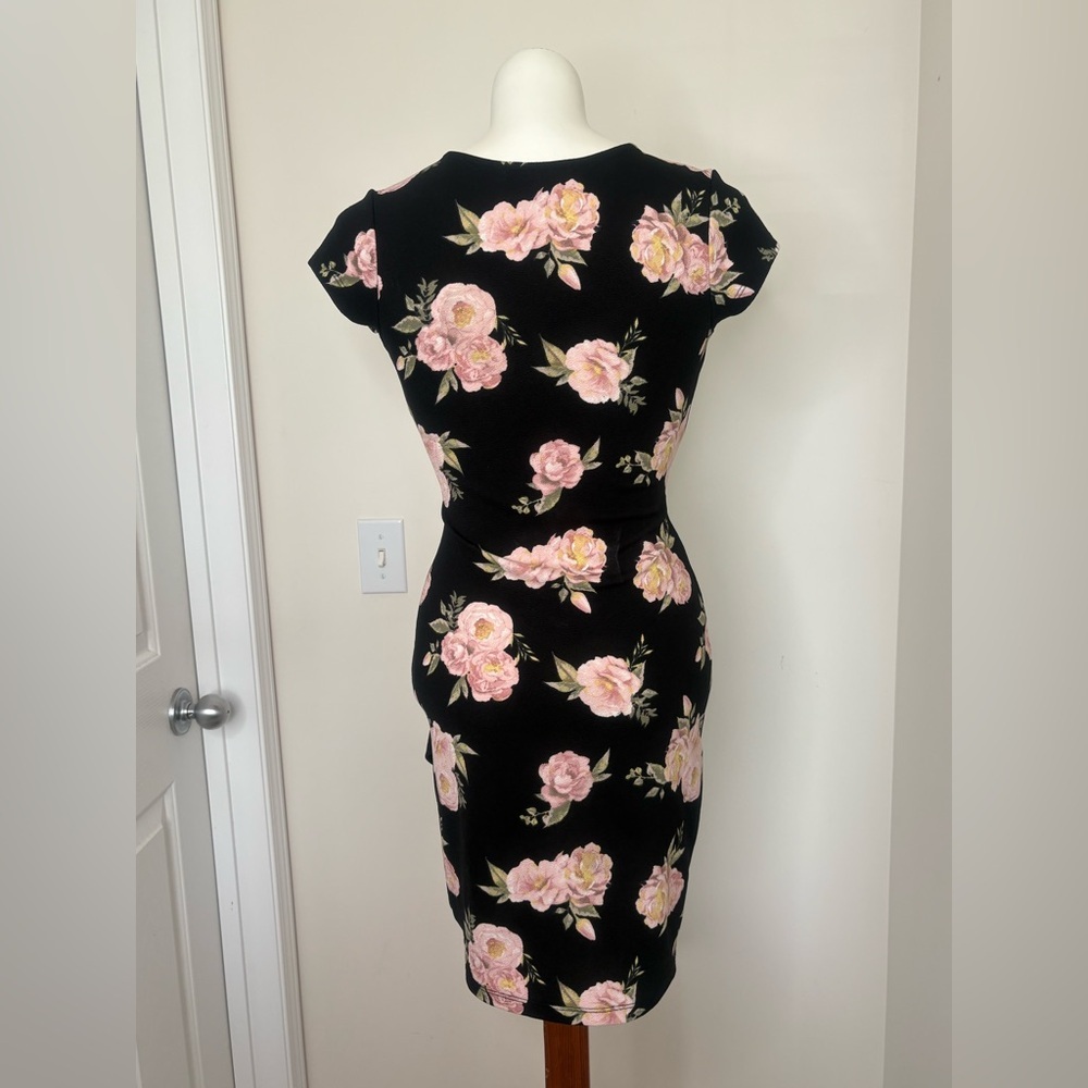 Almost Famous Black Floral Wrap Dress Medium - Picture 4 of 10